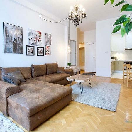 Standard Apartment By Hi5 - Madach Imre 1 Будапешт Экстерьер фото